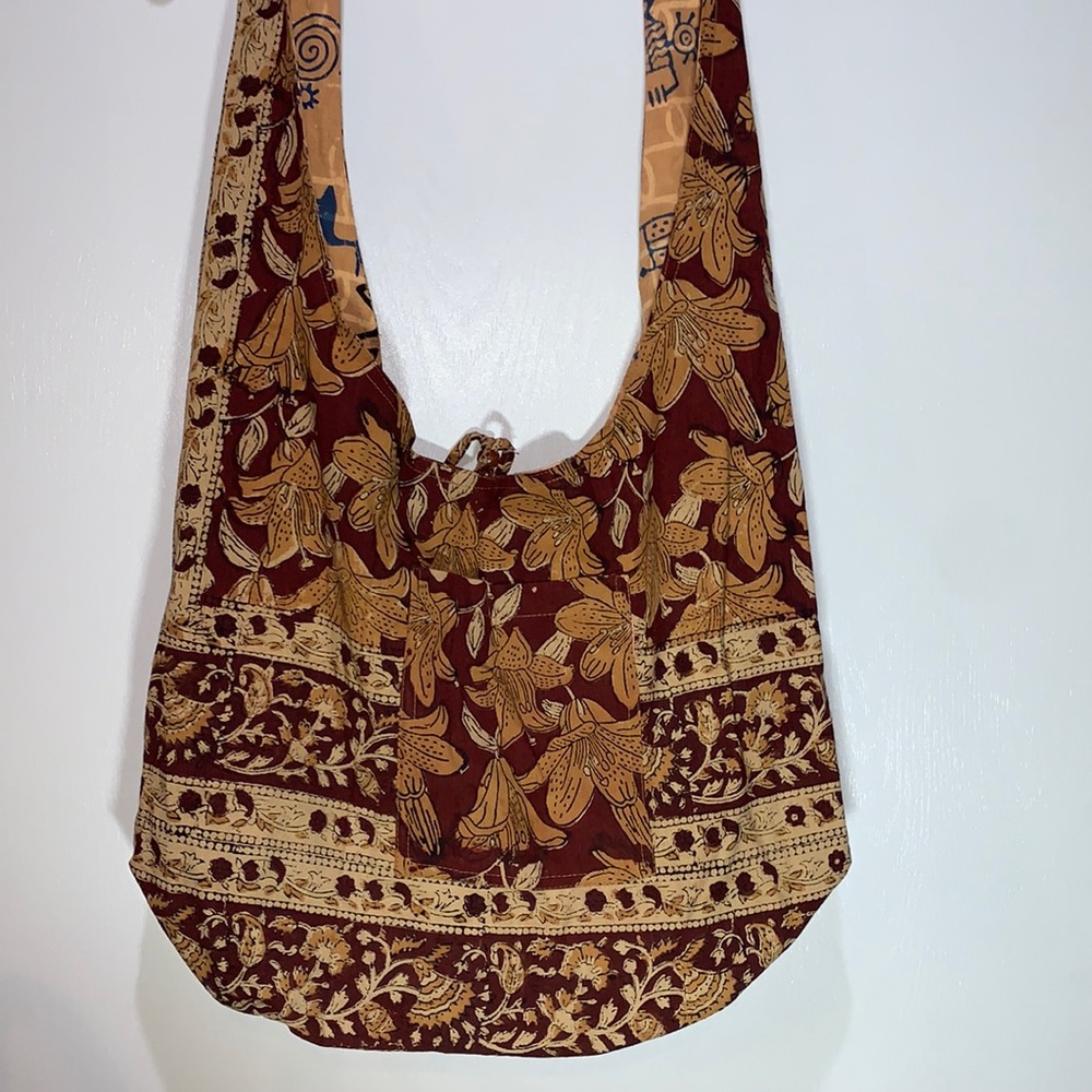 Reversible Hobo Crossbody/Shoulder Bag